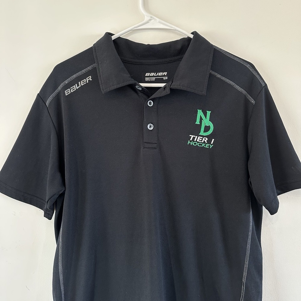 Men's UND Hawks Sioux Hockey Tier 1 Black Bauer Polo Small North Dakota Collar - Picture 2 of 10